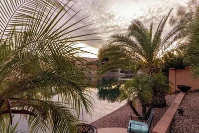 Image de Amazing Lake Front home in Gated Community