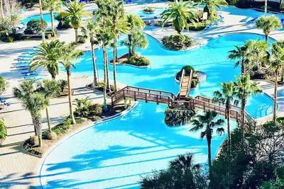 Image de 1207 Gorgeous Lagoon Pool Views ~ Onsite Bar ~ Pools ~ Hot Tub ~ Book May 12th