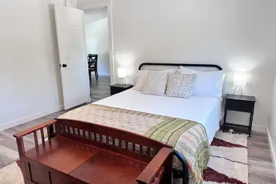 Image de Completely Renovated Home w/Ac, Fire Pit, & More! \n