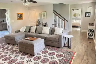 Image de 5 Br, 3 Ba home near I-24 in incredible neighborhood- perfect mid term rental