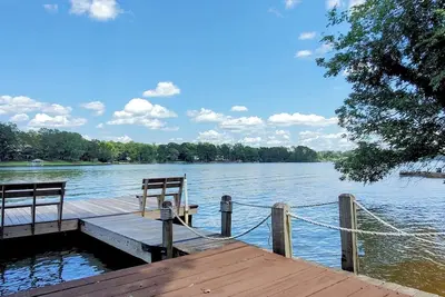 Image de New Listing! Perfect Lake Bowen Home With Lake Views, Decks, & Dock