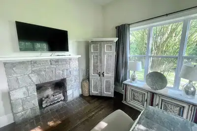 Image de Lovely spacious Guest Suite with Private Entrance!