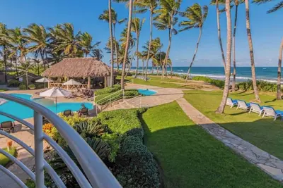 Truly Beachfront at Quiet Beach