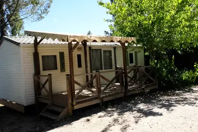 Image de Mobilheim Standard 32m2/34m2 3 Schlafzimmer - ohne Klimaanlage 8 Personen