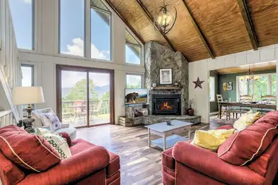 Image de Endless View - Blue Ridge Mountain Views, Entertainment & Community Lake