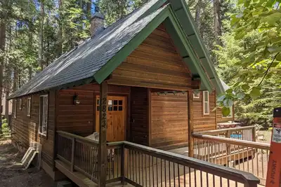 Image de Family Cabin in the Woods: Walk to Lake- Ev Charger- Generator \n
