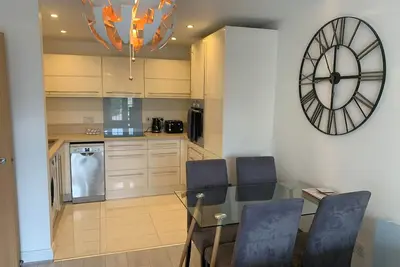 Image de Watford 2 Bedroom Apartment H7, Harry Potter World, Contractors, London Visits