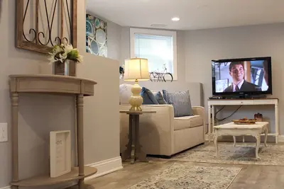 Image de Gorgeous Garden unit located in wonderful North Chicago neighborhood!