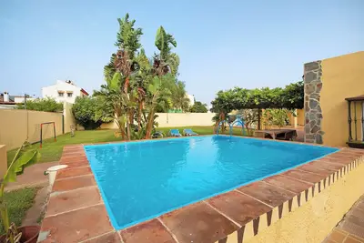 Image de Maison de vacances 'Campo Del Abuelo' avec piscine privée, Wi-Fi et climatisation