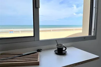 Image de Appartement 2 pièces avec terrasse et vue mer à 50m de la plage