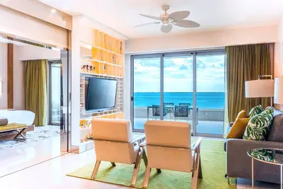 Image de Ring in the New Year in Paradise - Chic 1 Bedroom Suite on Luxury Beach Resort