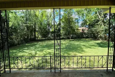 Image de Spacious home in downtown Parsons! Conference room, Hs internet, & private yard
