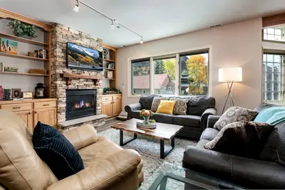 Image de Fourth & Main Condo: Heart of Frisco