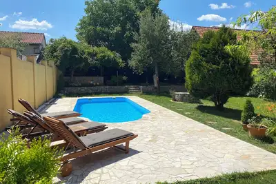 Image de Beautiful Poolside Oasis - Apartment Volovec