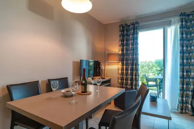 Image de Les Thermes 408 - Appt pour 4 avec piscine partagée