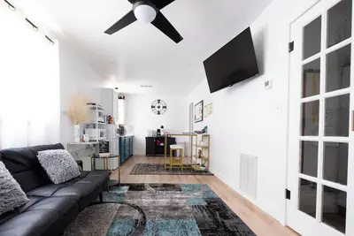 Image de Jackson St Duo. Near I-40, Dt, & Rt 66 Historic Dist. Perfect for larger groups