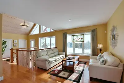 Image de Grand Luxury Cottage by Blue Mountains with pool and hot tub