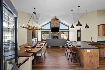 Image de Lakehouse on Beach Lake, Wi Hot Tub and Screened in Porch near Castle Rock Lake