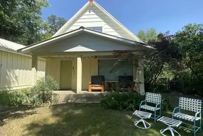 Image de Historic Lake Roosevelt Home