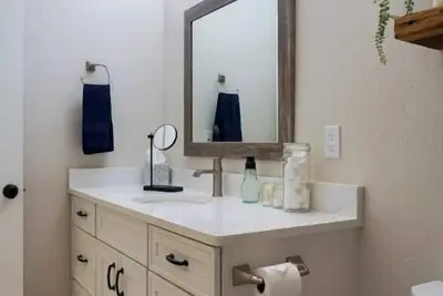 Image de mountain retreat + healing space