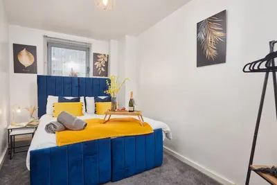 Image de Leeds City Centre - 30% Off Monthly! - Free Parking & WiFi