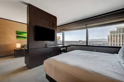 Image de Vdara Lux Room w/ Bellagio, Paris & Sphere Views