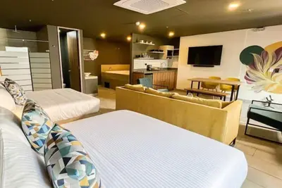 Image de Deluxe Loft + 2 Double Beds + Jacuzzi in Medellin\n