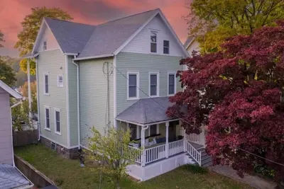 Image de Water View Sono 2 Bedroom Walk to Metro & Dining\n