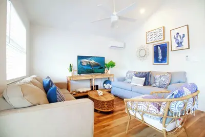 Image de New! Beach Block House w/ grill & beach essentials