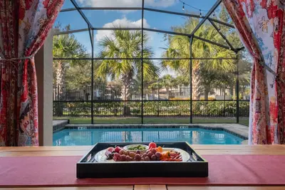 Image de New Year Special! Free Pool Heat in January 2026