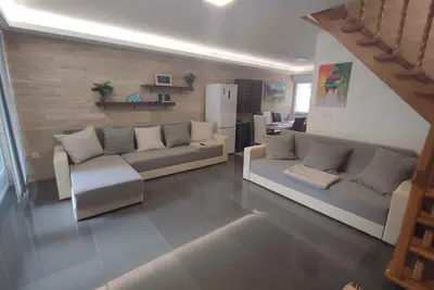 Image de Maison de vacances moderne et bien aménagé avec wifi et climatisation