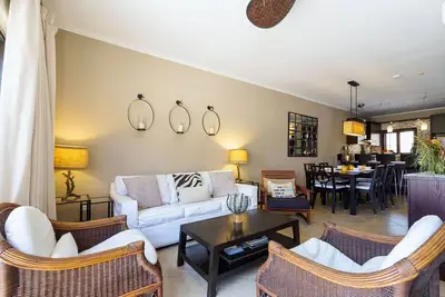 Image de 2br 3ba Town Home w/ Gym, Tennis Courts & Pools