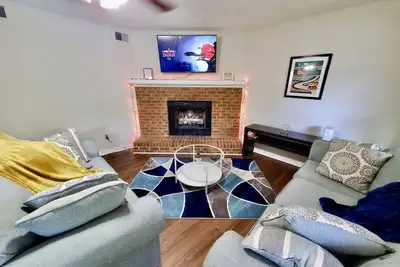 Image de Cozy 2-bedroom Townhouse in Kennesaw, Centrally Located.