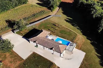 Image de Wonderful estate of 6000 meters in central Istra