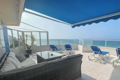 Image de Appartement \"Atico Alegria del Mar\" avec vue sur la mer, terrasse privée et Wi-Fi