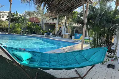 Image de Penthouse, Private roof terrace. resort size pool, walking distance to PalmBeach