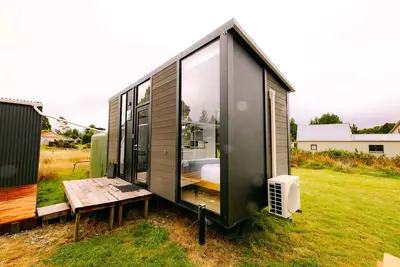 Image de Rimu View 1 by Tiny Away