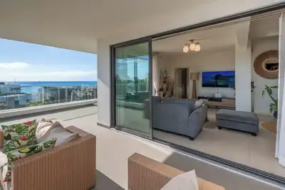 Image de Penthouse vue mer, terasse de 120m2 à Mont CHoisy, a deux pas de la plage