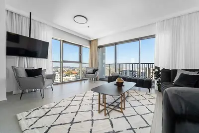 Image de Captivating 2Bdr Getaway with Unparalleled Views of the Old City