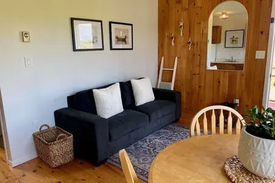 Image de Cottage #7 with coastal decor - 1 bedroom - pet friendly!