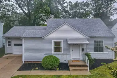 The Playmakers Funhouse: Hof Village