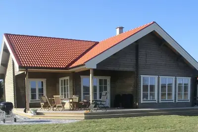 Image de Log vacation home with high standard on the lake