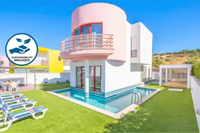 Image de Unique holidays w/ heatable pool