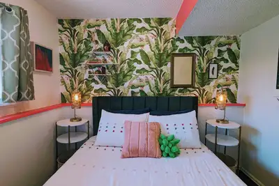 Image de Tulip House: Cozy adventurer's retreat w/climbing shed