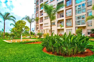 Image de Greeny cosy 3bdr - Downtown near train / tram