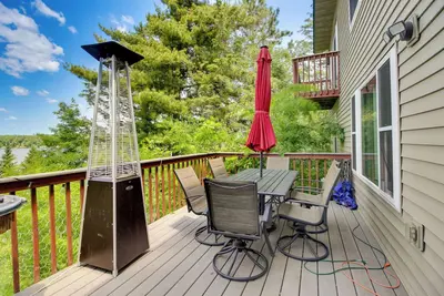 Image de Lakefront Outing Home: Private Dock + Volleyball!