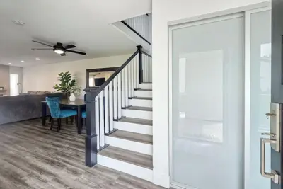 Image de Newly Remodeled Condo with Views\n