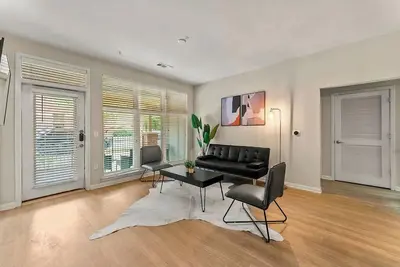 Image de Urban Nest Atl | Quartier animé | Accès facile à la ville