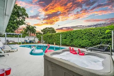 Image de 3Kings Mins To Ami&Img HotTub Heated Pool Games holds 16