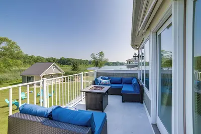 Image de Jackson Lakefront Getaway w/ Balcony, Dock Access